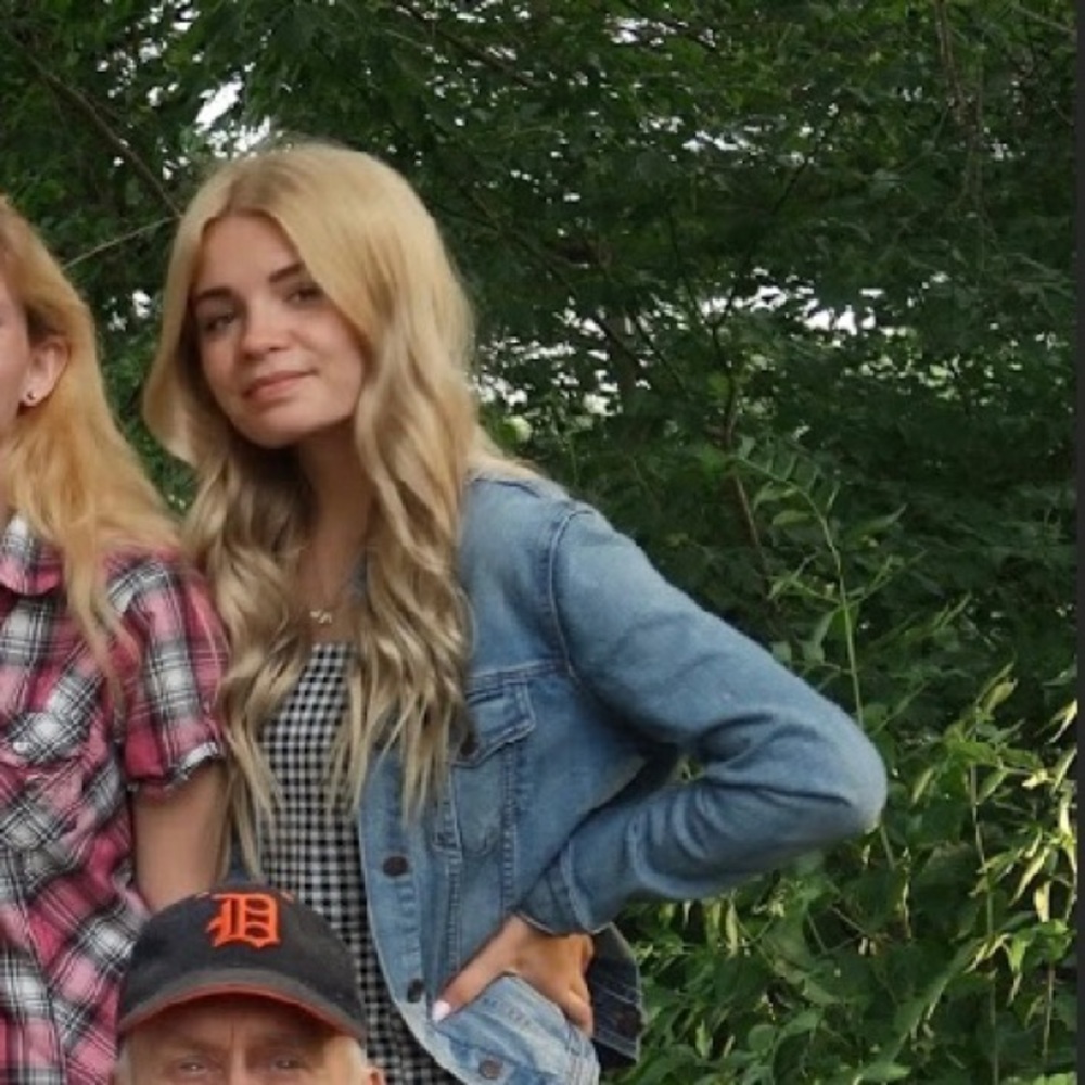 Meet your Posher, Paige